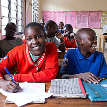 Uganda01: Schüler der Luigi Giussani Grundschule in Kampala