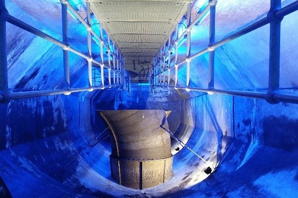 Auslaufkammer mit dem Fallrohr der alten Francis-Turbine