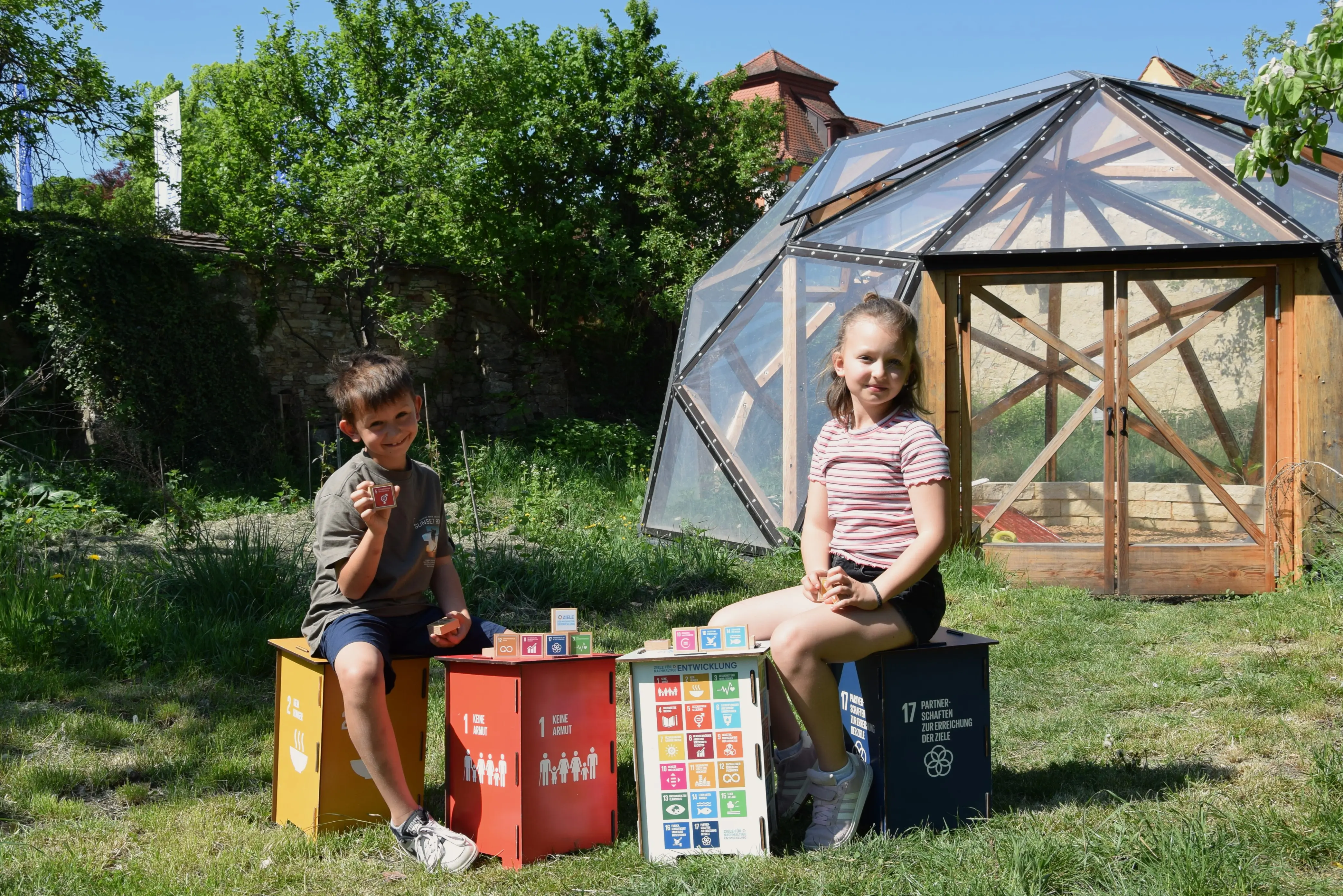 Kinder besch&auml;ftigen sich mit Nachhaltigkeit