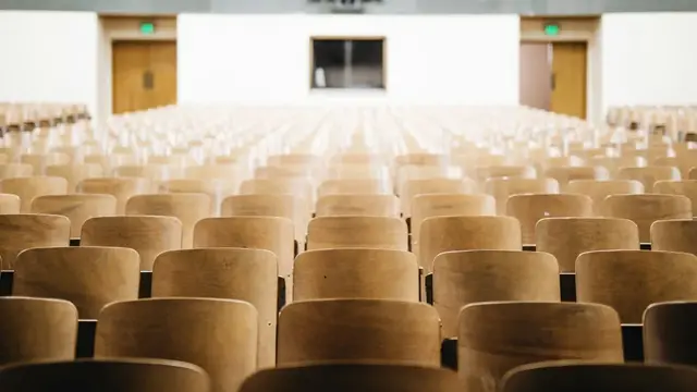Professur für Empirische Bildungsforschung