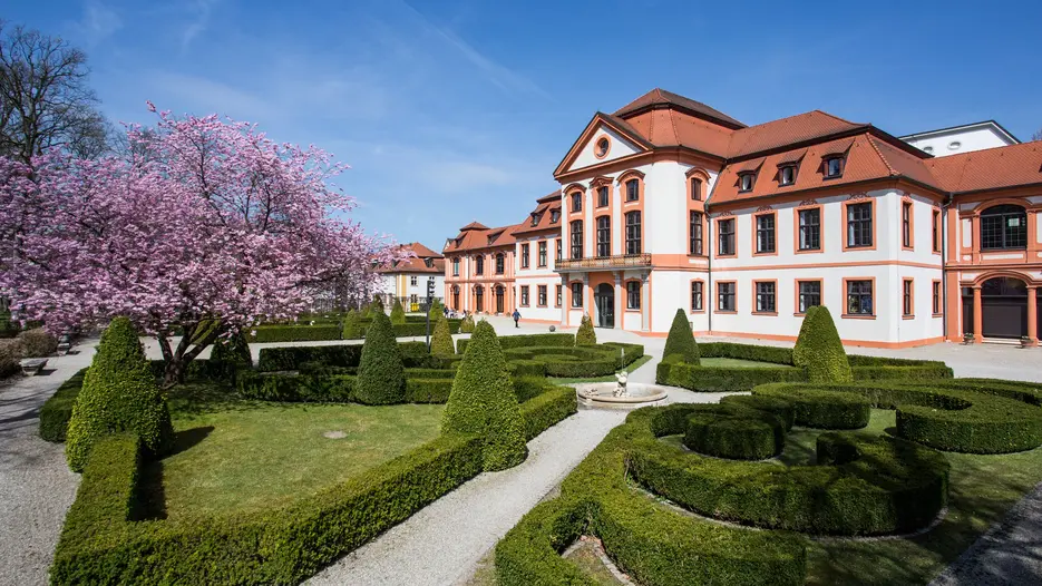 Sommerresidenz im Frühling
