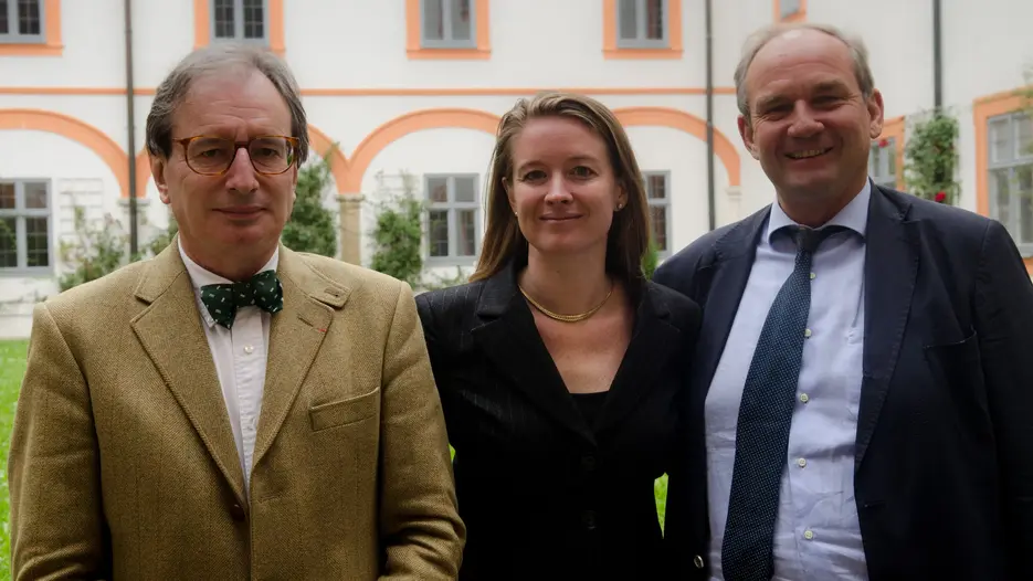 Jean-Luc Marion 2014 mit Prof. Dr. Walter Schweidler (Lehrstuhl für Philosophie an der KU) und Dr. Émilie Tardivel-Schick beim philosophischen Meisterkurs in Eichstätt