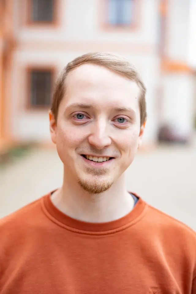 Dr. Dominik Engl