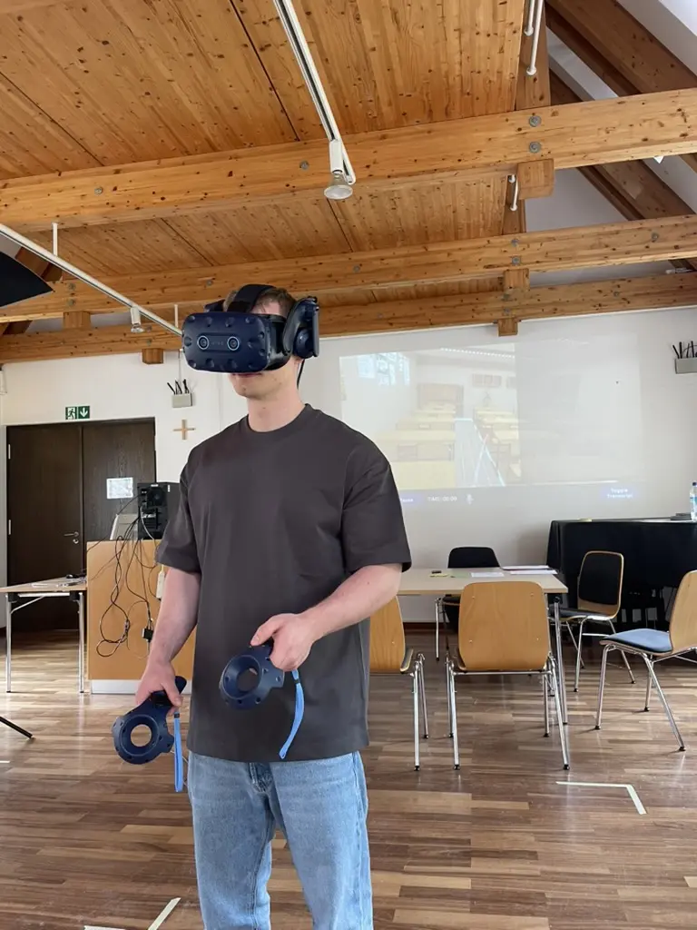 VR