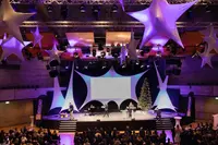 Die Zeugnisverleihung fand im Stadttheater statt.