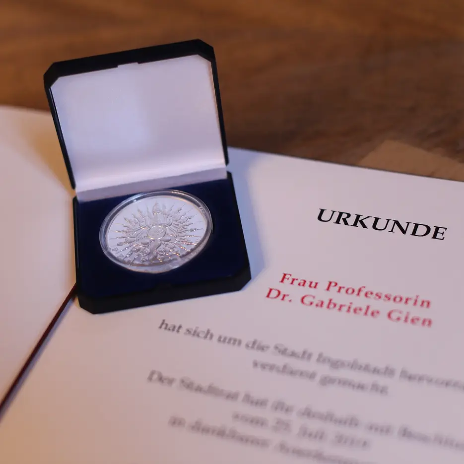 Apian-Medaille.jpg