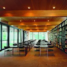 Hofgartenbibliothek_innen.jpg