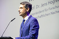 Vizepräsident Prof. Dr. Jens Hogreve. 