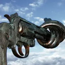 Non_violence_sculpture_by_carl_fredrik_reutersward_malmo_sweden_02.jpg