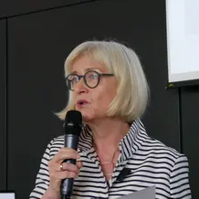 Friederike Herrmann bei verschiedenen Workshops und Vorträgen
