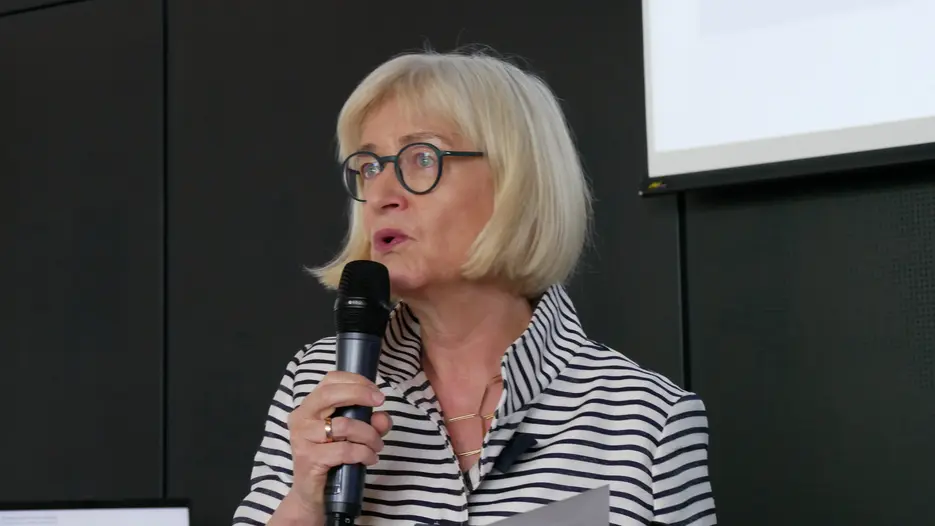 Friederike Herrmann bei verschiedenen Workshops und Vorträgen