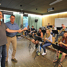 Robert Aichner wird neuer Leiter der Uni-Big Band