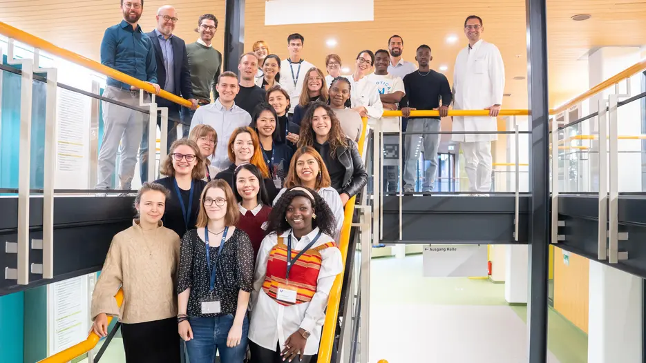 Gruppenbild der Teilnehmenden des Summer Camps