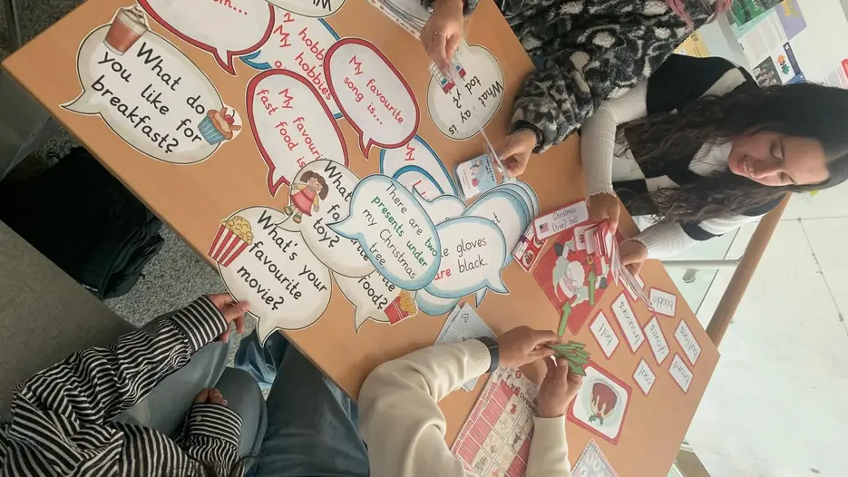 Studierende probieren die Methoden des Storytellings direkt aus