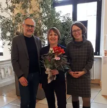 Elke Wißmath mit Prof. Klaus Meier und Prof. Annika Sehl