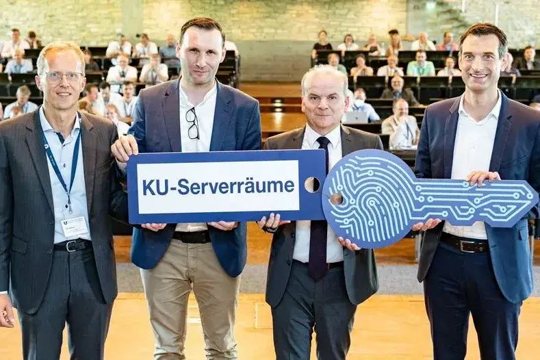 Schlüsselübergabe