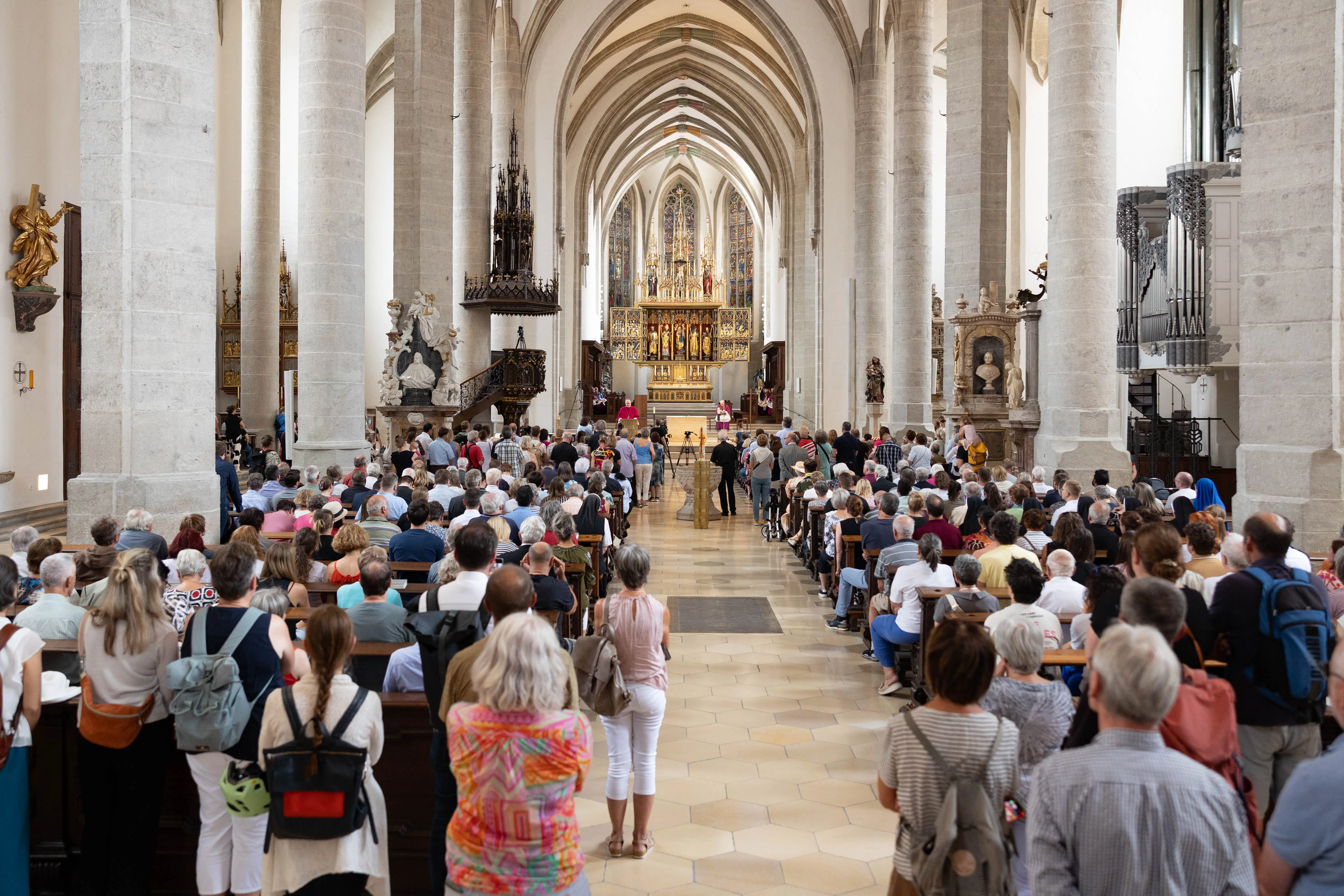 Voller Dom