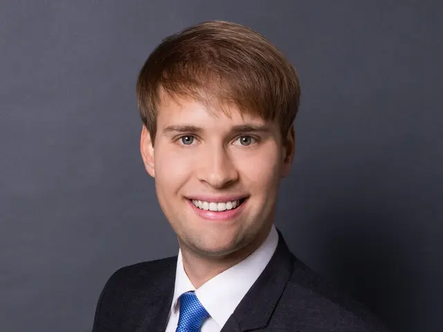 Prof. Ruhnau
