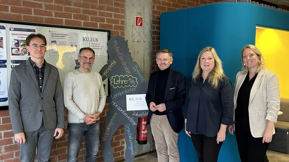 Besuch des 1. Landtagsvizepräsidenten Tobias Reiß am KU ZLB