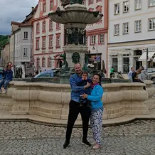 Lucas L&ouml;ff Machado mit Familie