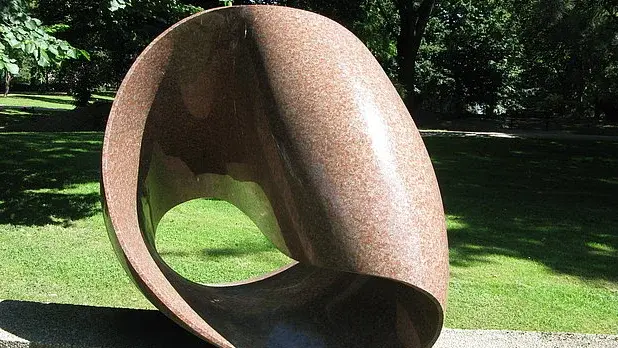 Max Bill: Unendliche Schleife, Stadtgarten Essen