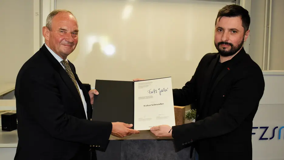 Walter Schweidler (links) erhielt den Fritz-Jahr-Preis im Rahmen einer Preisverleihung am 9. Juni in Rijeca.