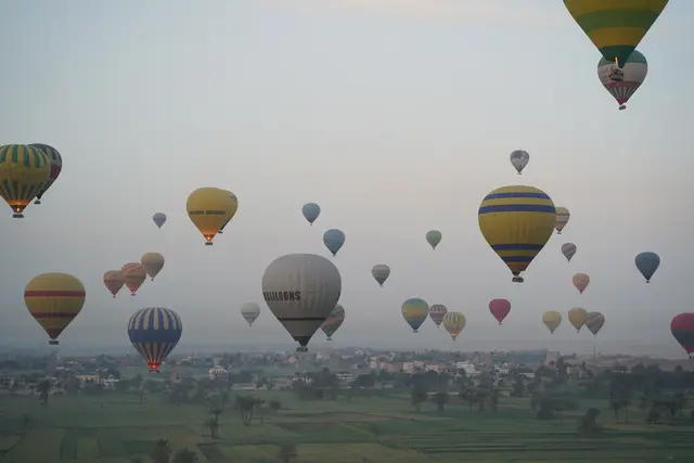 Ballonfahrt zu Tagesanbruch