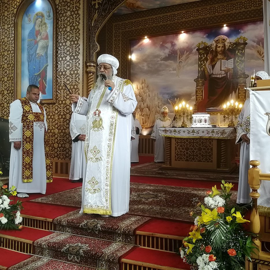  Papst Tawadros II. bei seiner Predigt
