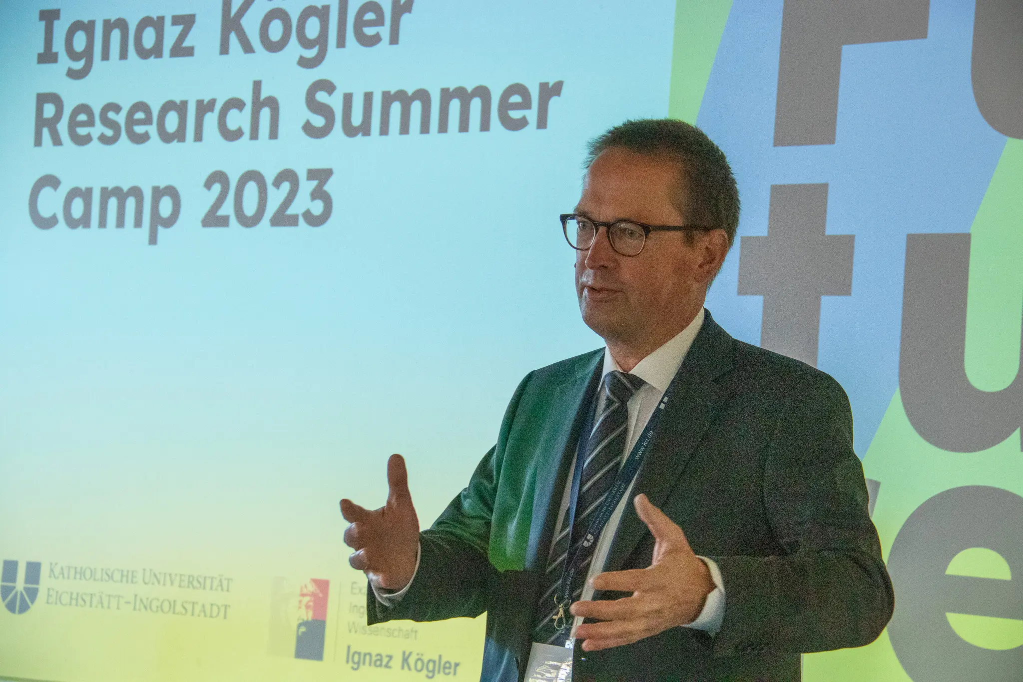 Begrüßung Prof. Rosenfeld
