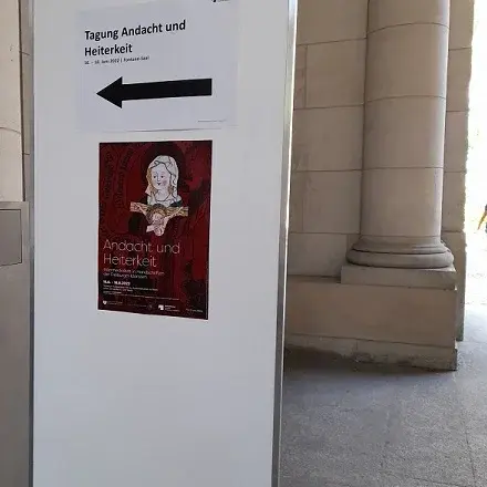 Hinweisschild für die Klarissentagung