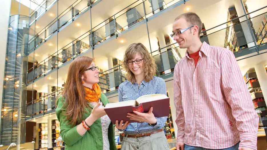 Library tours at the start of the semester, Departmental Library Ulmer Hof
