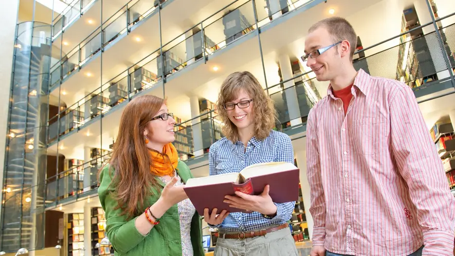 Bibliotheksf&uuml;hrungen zum Semesterstart, Ulmer Hof