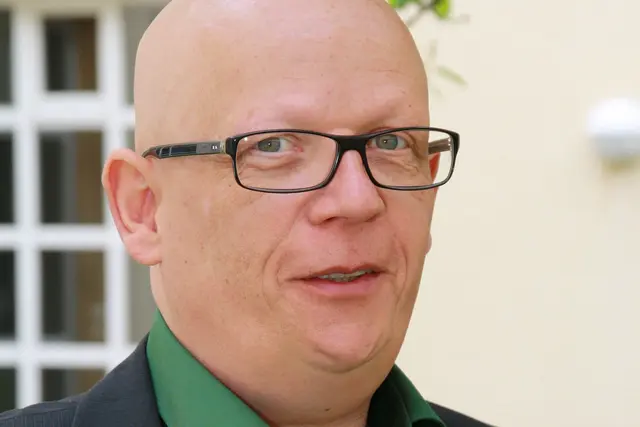 Porträt Prof Schmidt