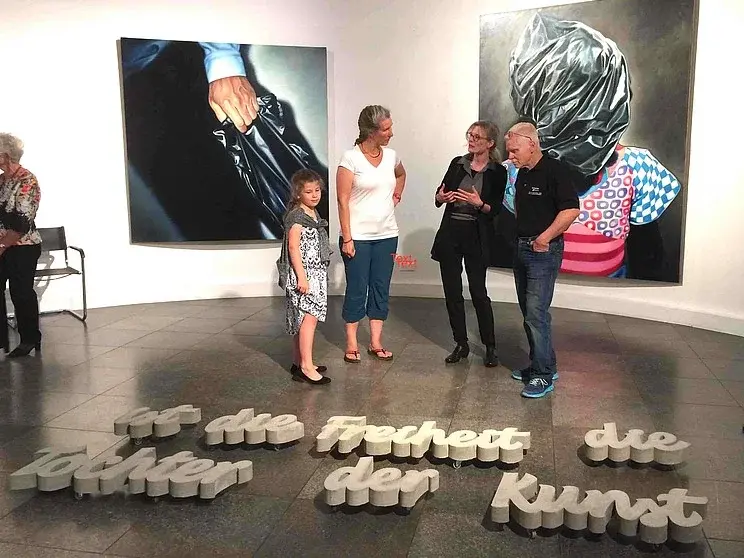 Die Kunst ist die Tochter der Freiheit, Kunsthalle Jesuitenkirche Aschaffenburg, 2005