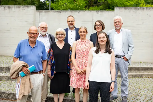 Alle ehemaligen und amtierenden Journalistik-Professorinnen und Professoren der KU: von links Jan Tonnemacher, Walter Hömberg, Friederike Herrmann, Klaus Meier, Liane Rothenberger, Annika Sehl, Karin Boczek und Jürgen Wilke (es fehlt Klaus-Dieter Altmeppen).