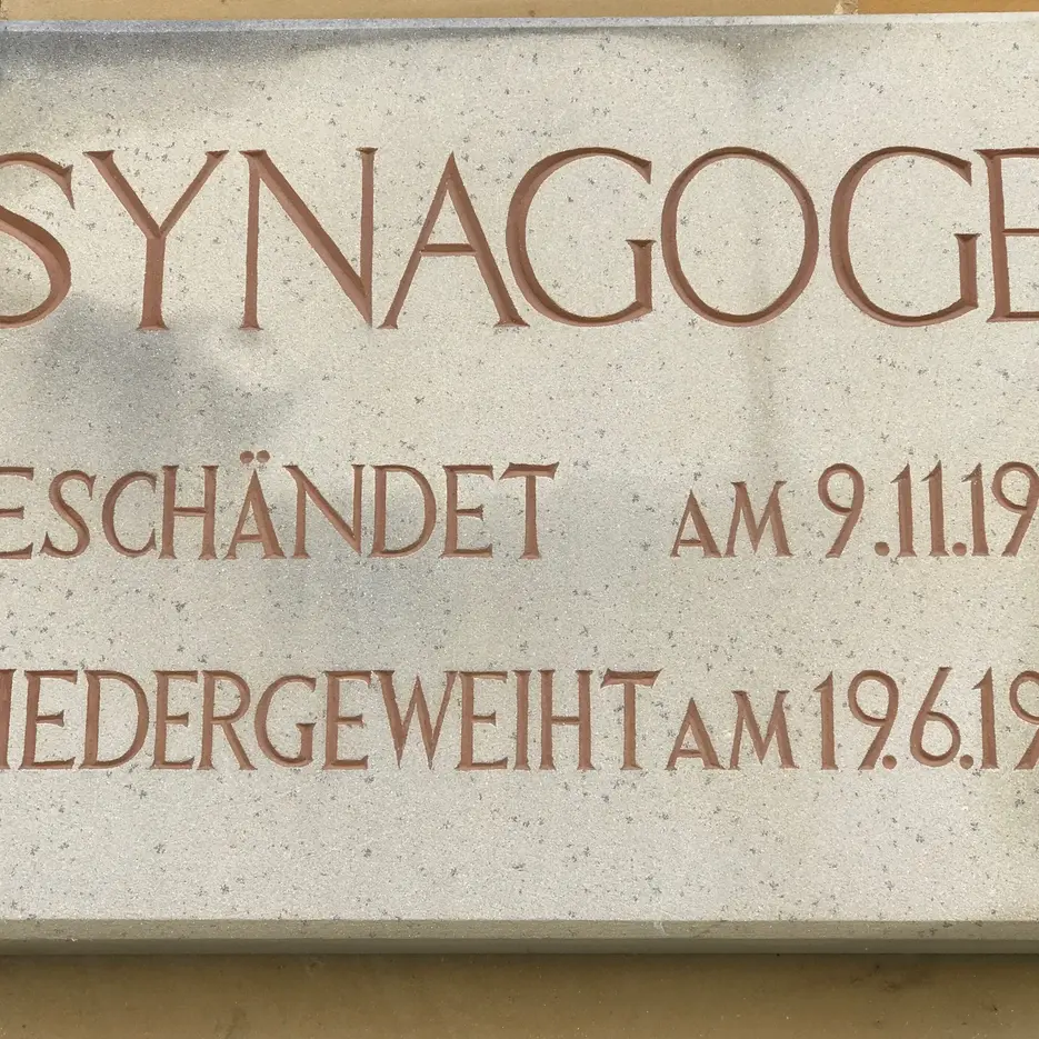 ExkursionOberfrankenSynagogeSChild.JPG