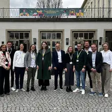 Von links nach rechts: Liane Rothenberger, Michael Graßl, Karin Boczek, Johanna Wolleschensky, Rebecca Strohmeier, Klaus Meier, Anna Zimmermann, Korbinian Klinghardt, Jonas Schützeneder, Steffen Grütjen und Maike Körner