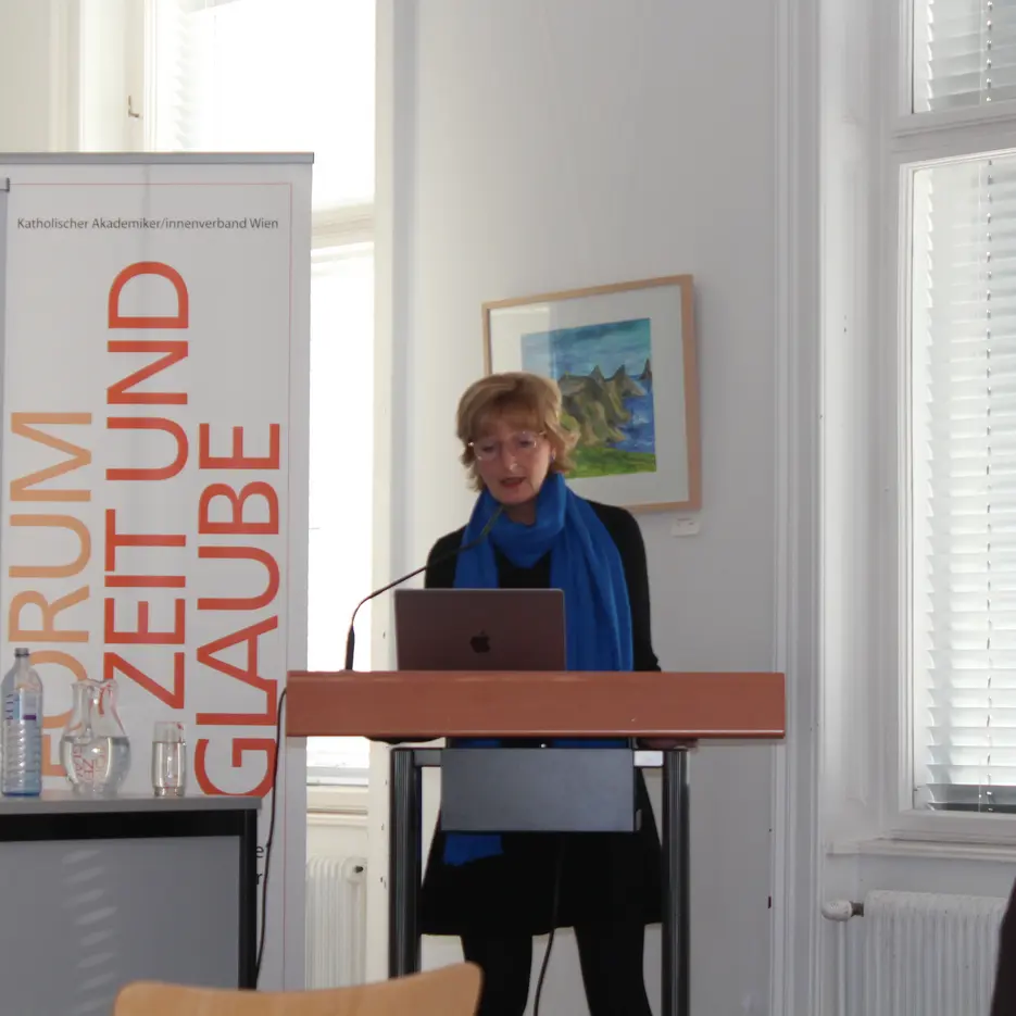 Christiane Woopen bei ihrem Vortrag