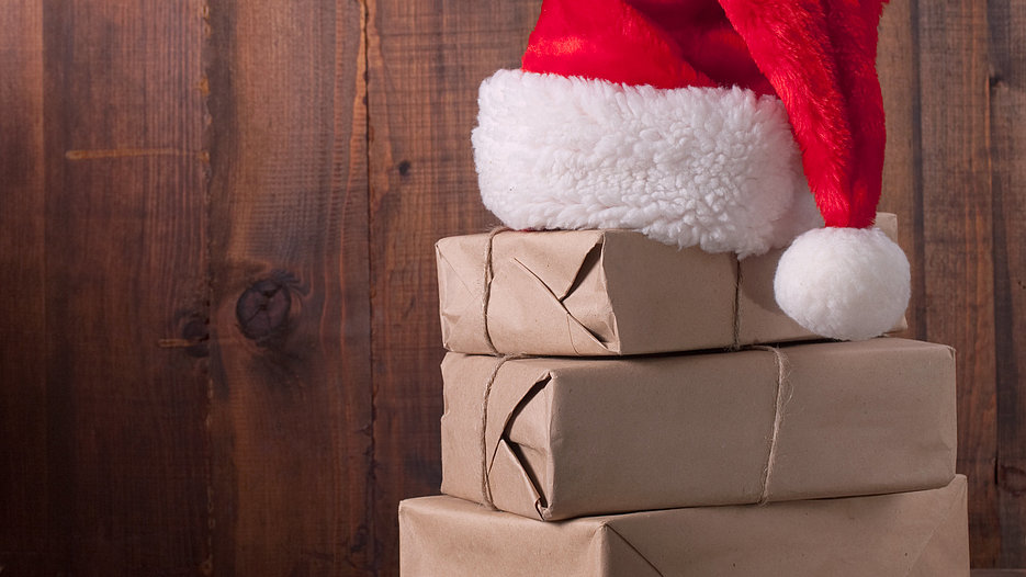 [Translate to Englisch:] Hunderte Bücher-Pakete vor der Weihnachtspause verschickt
