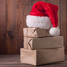 [Translate to Englisch:] Hunderte Bücher-Pakete vor der Weihnachtspause verschickt