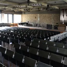 KG Gebäude Aula Innenansicht