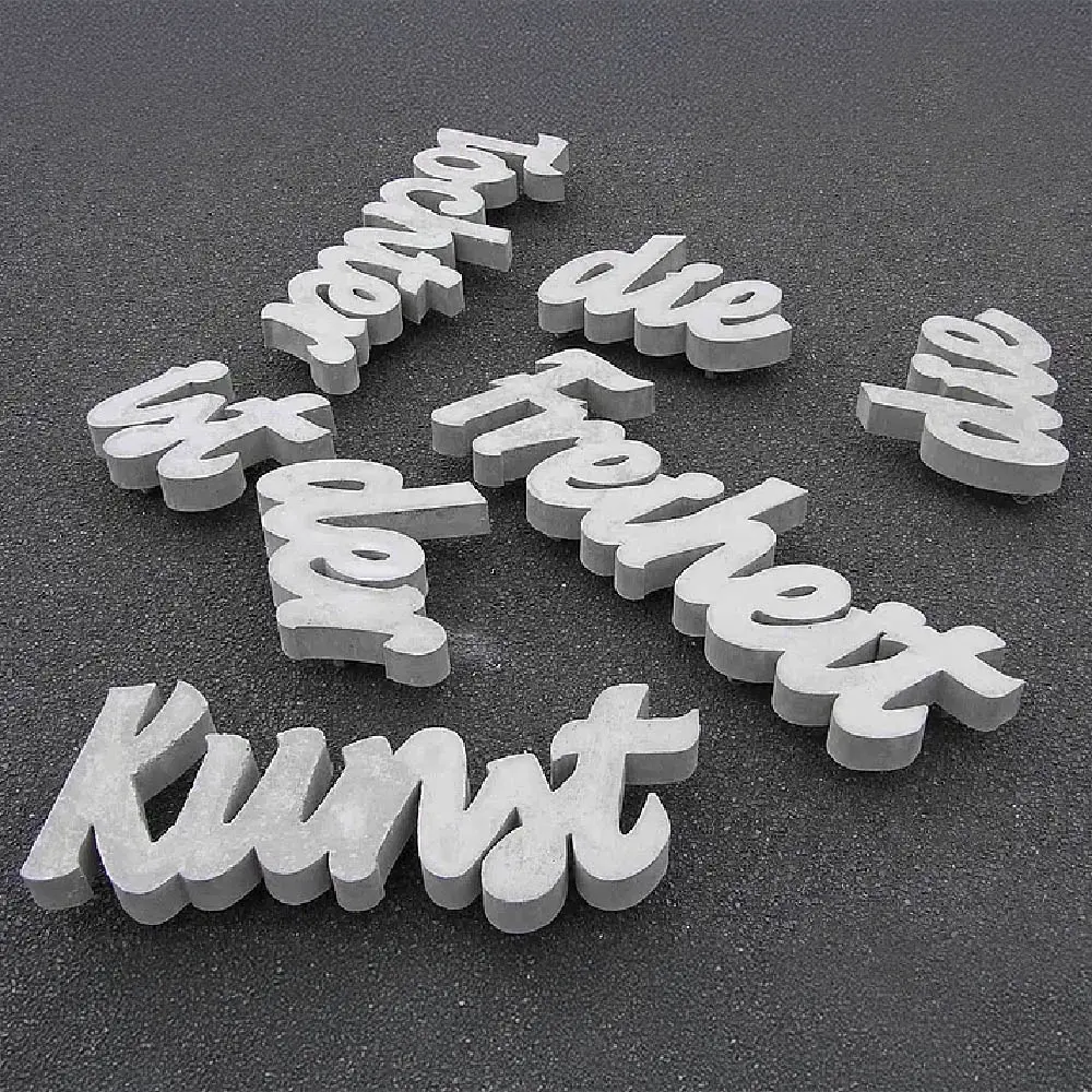 Kunst Tochter Freiheit Petia Knebel 2005