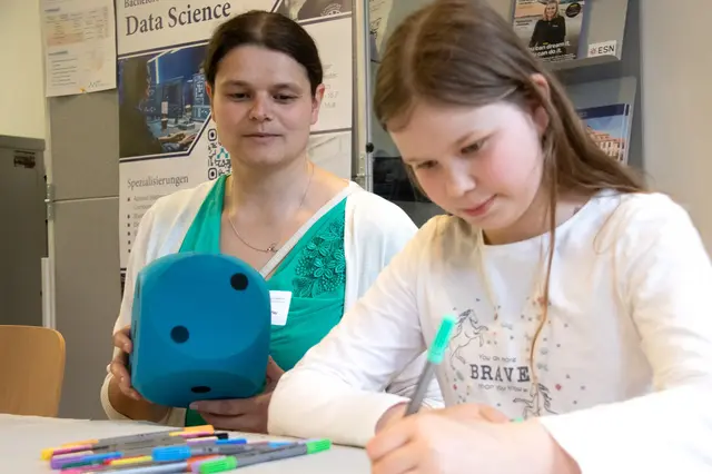 Bei Experimenten konnte die ganze Familie die Mathematik erleben.