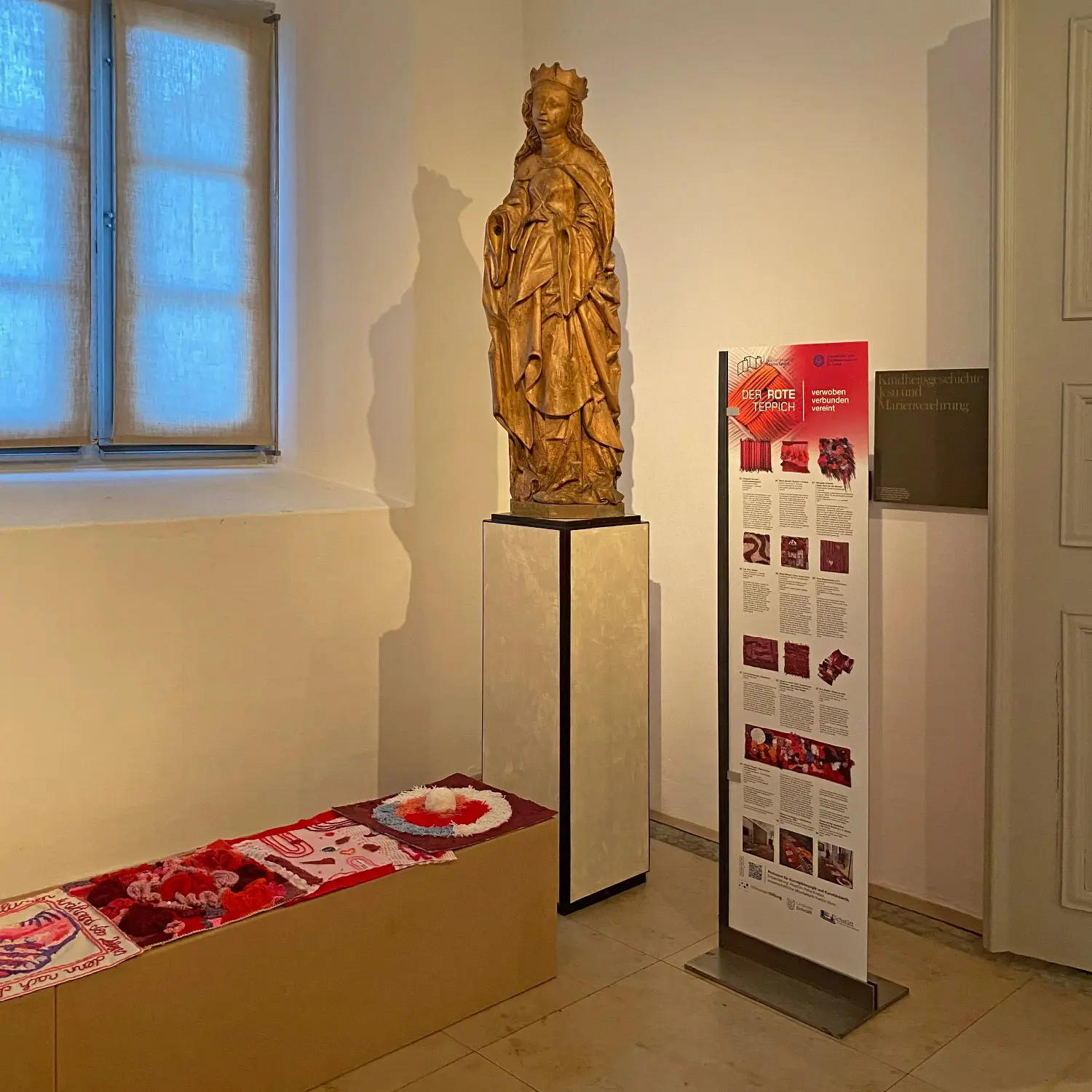 Roter Teppich Museum