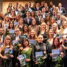 Die Master-Absolventinnen und -Absolventen der WFI 2025.