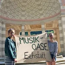 Studentinnen laden ein in die Musikoase