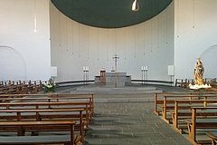 Innenraum der Kirche St. Laurentius in München