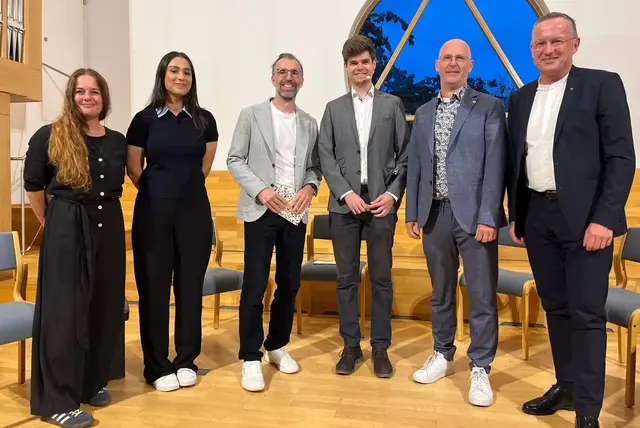 Die Teilnehmenden der Podiumsdiskussion bei der Langen Nacht der Demokratie