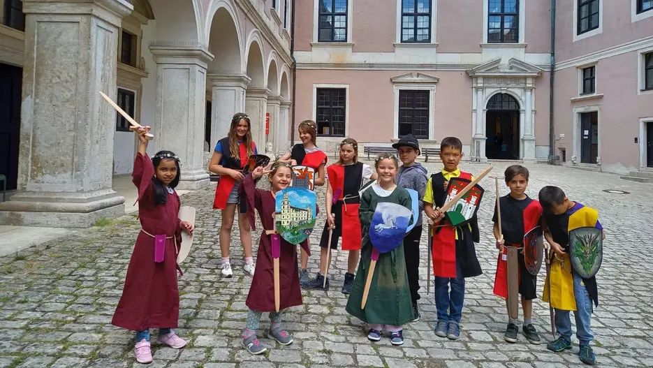 Kindergruppe auf der Willibaldsburg