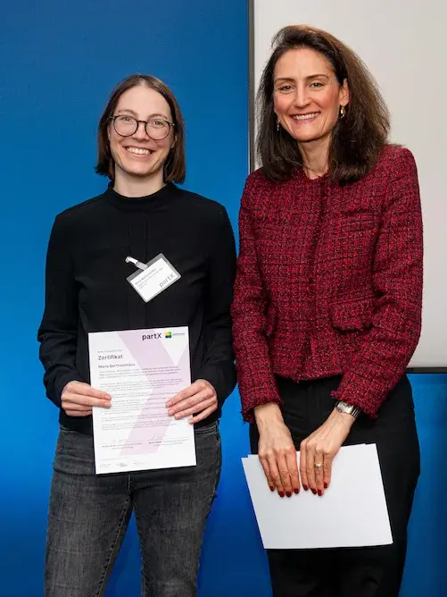 Maria Bartholom&auml;us (links) mit Dr. Effrosyni Chelioti, Abteilungsleiterin Strategien und Grundsatzfragen beim BMFTR